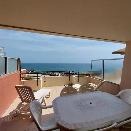 Apartment 2 Chambres, Large Terrasse 1ere Ligne Mer, Piscine