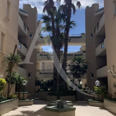 2 Chambres, Large Terrasse 1ere Ligne Mer, Piscine Apartment