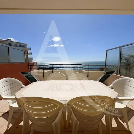 Apartment 2 Chambres, Large Terrasse 1ere Ligne Mer, Piscine *
